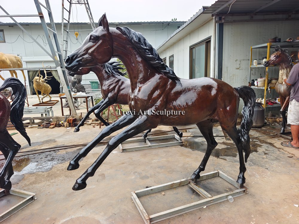 Mold & Wax stage of bronze horse production